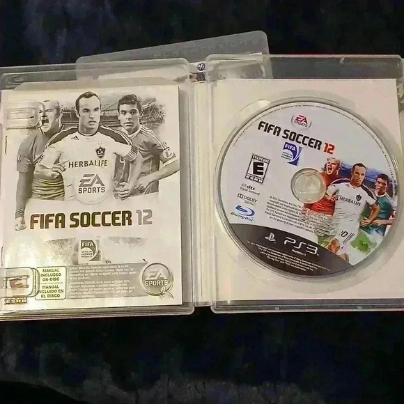 Fifa soccer ⚽️ 10 and 12 for Playstation 3 - Picture 4 of 10